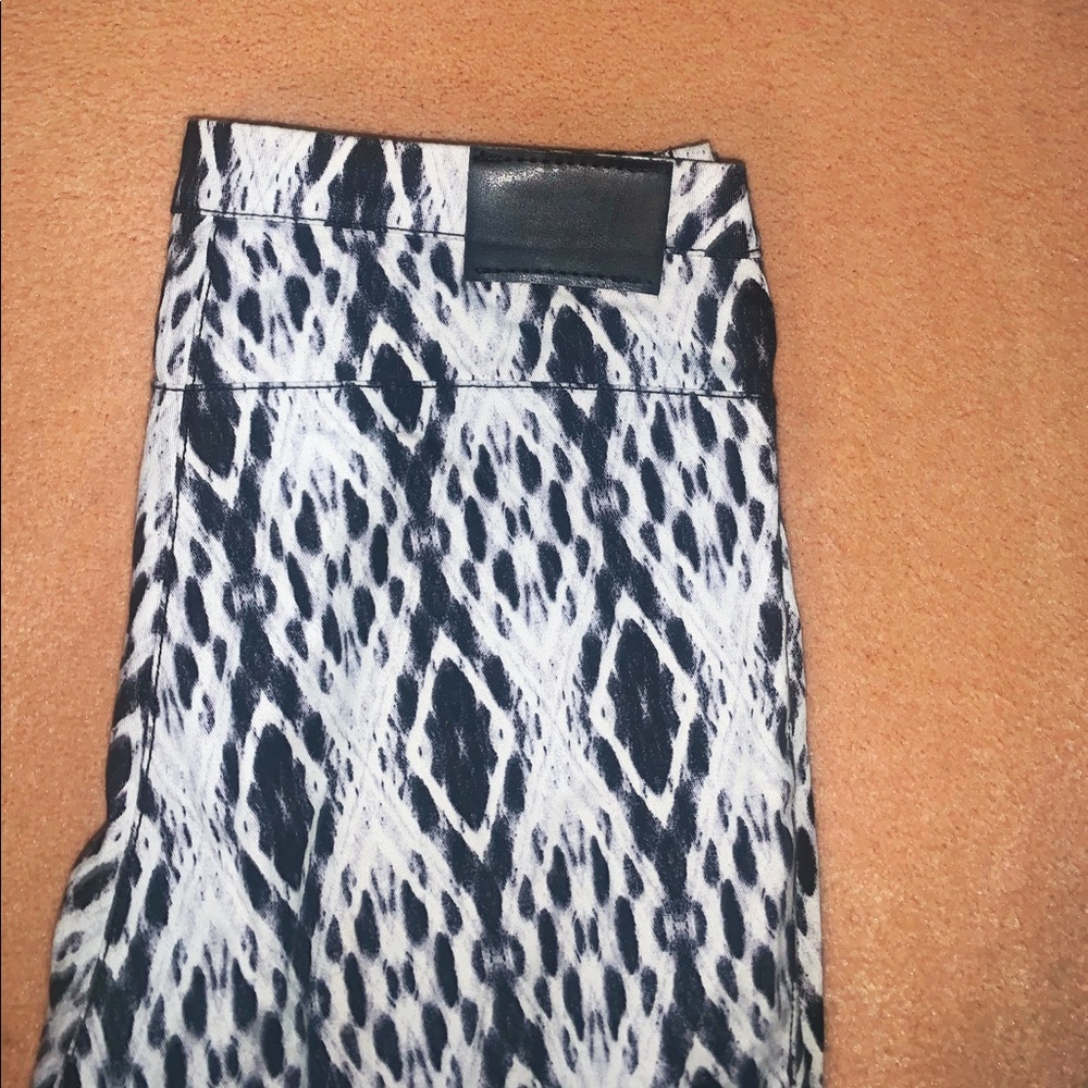 H&M Black and White Pants - Picture 2 of 6